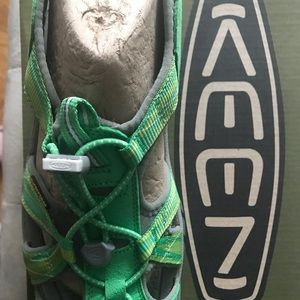 Keen green sandals